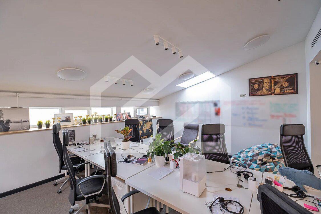 WhatsApp Image 2025-09-11 at 11.22.07 (1).jpeg