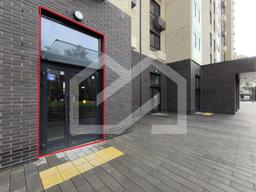 ГП16969667.Нежилое помещение.Фасад здания с выделенными окнами реализуемого объекта.jpg