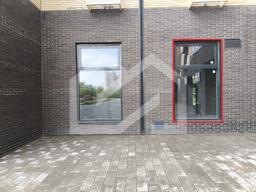 ГП16969667.Нежилое помещение.Фасад здания с выделенными окнами реализуемого объекта_2.jpg