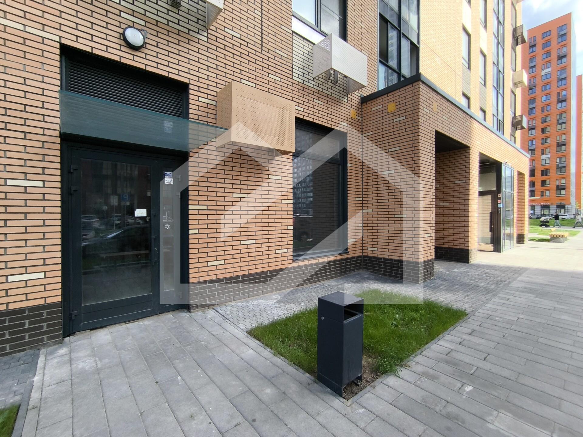 ГП16970184.Нежилое помещение.Входная группа объекта.jpg