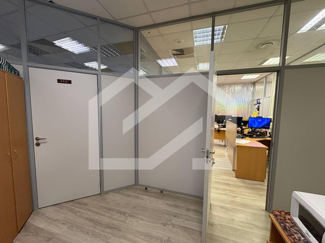 photo_5199907894885814227_y (1).jpg