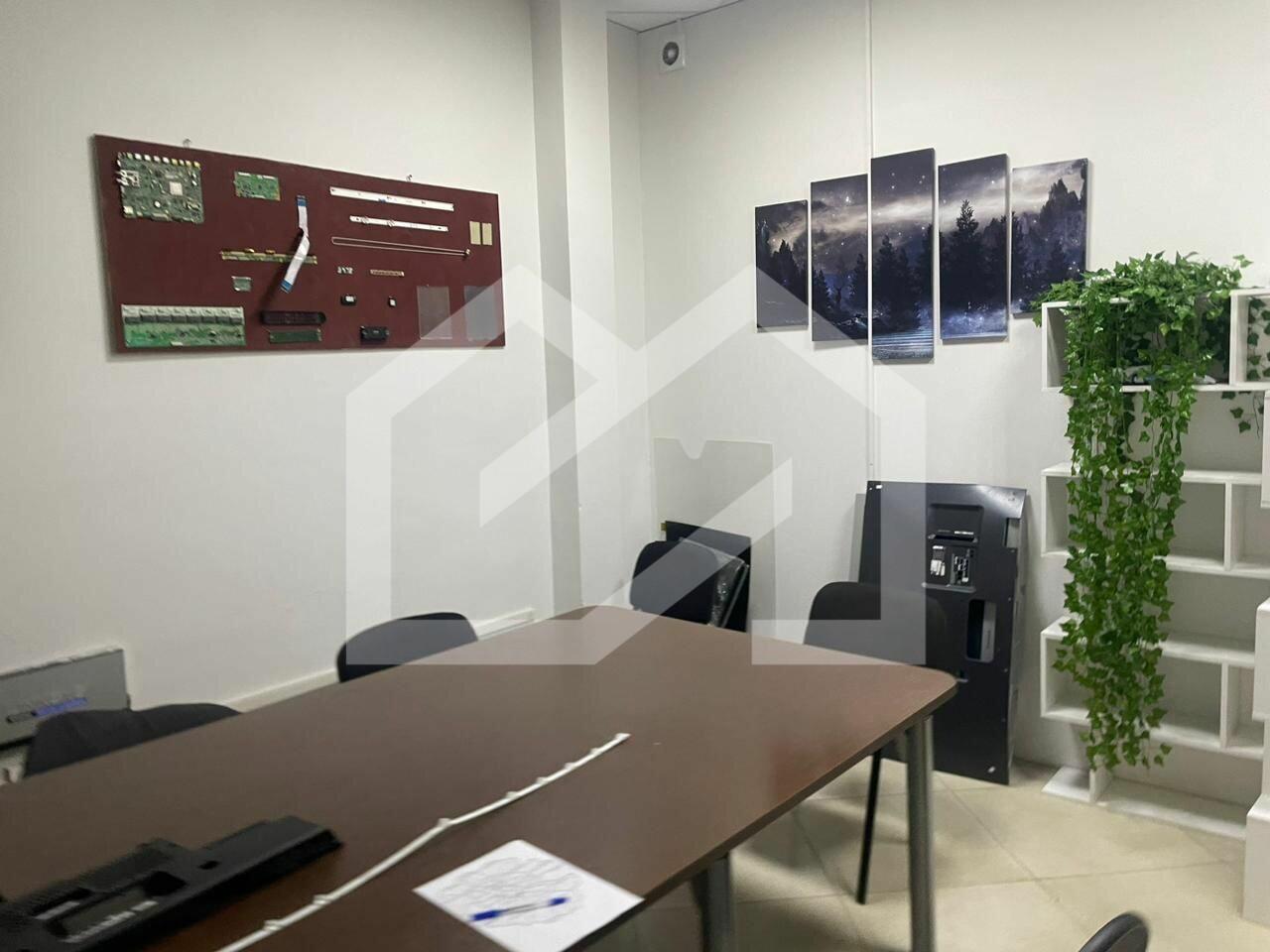 WhatsApp Image 2025-02-17 at 09.35.42 (2).jpeg