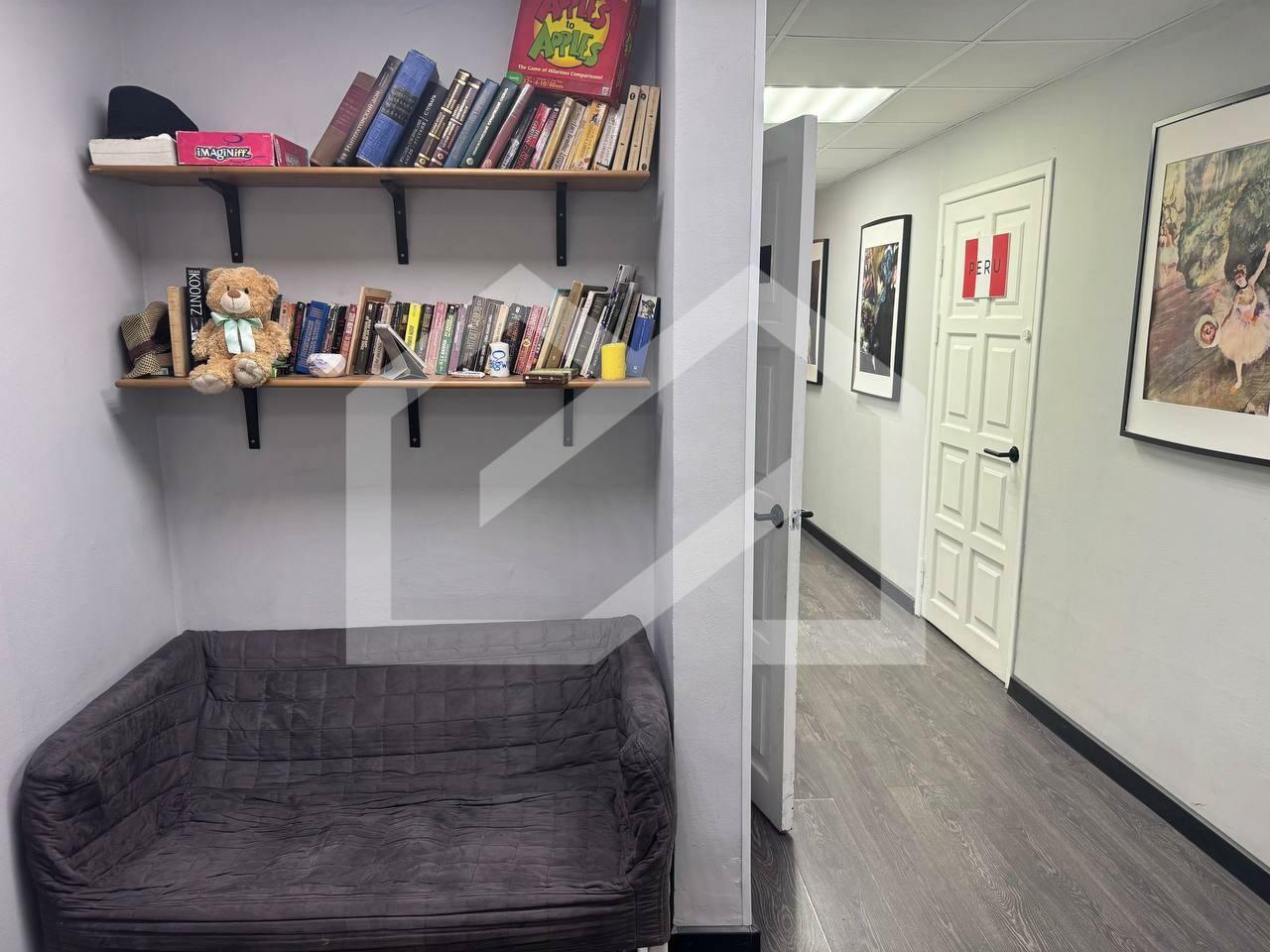 WhatsApp Image 2025-05-19 at 17.48.48 (1).jpeg