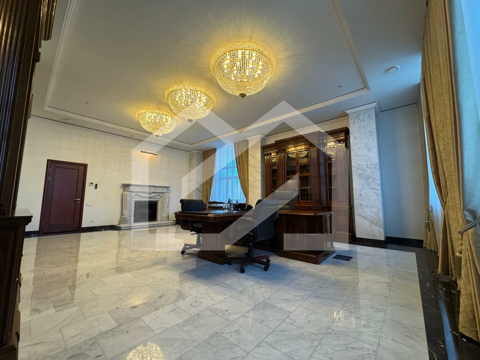 Кабинет руководителя 3.jpeg