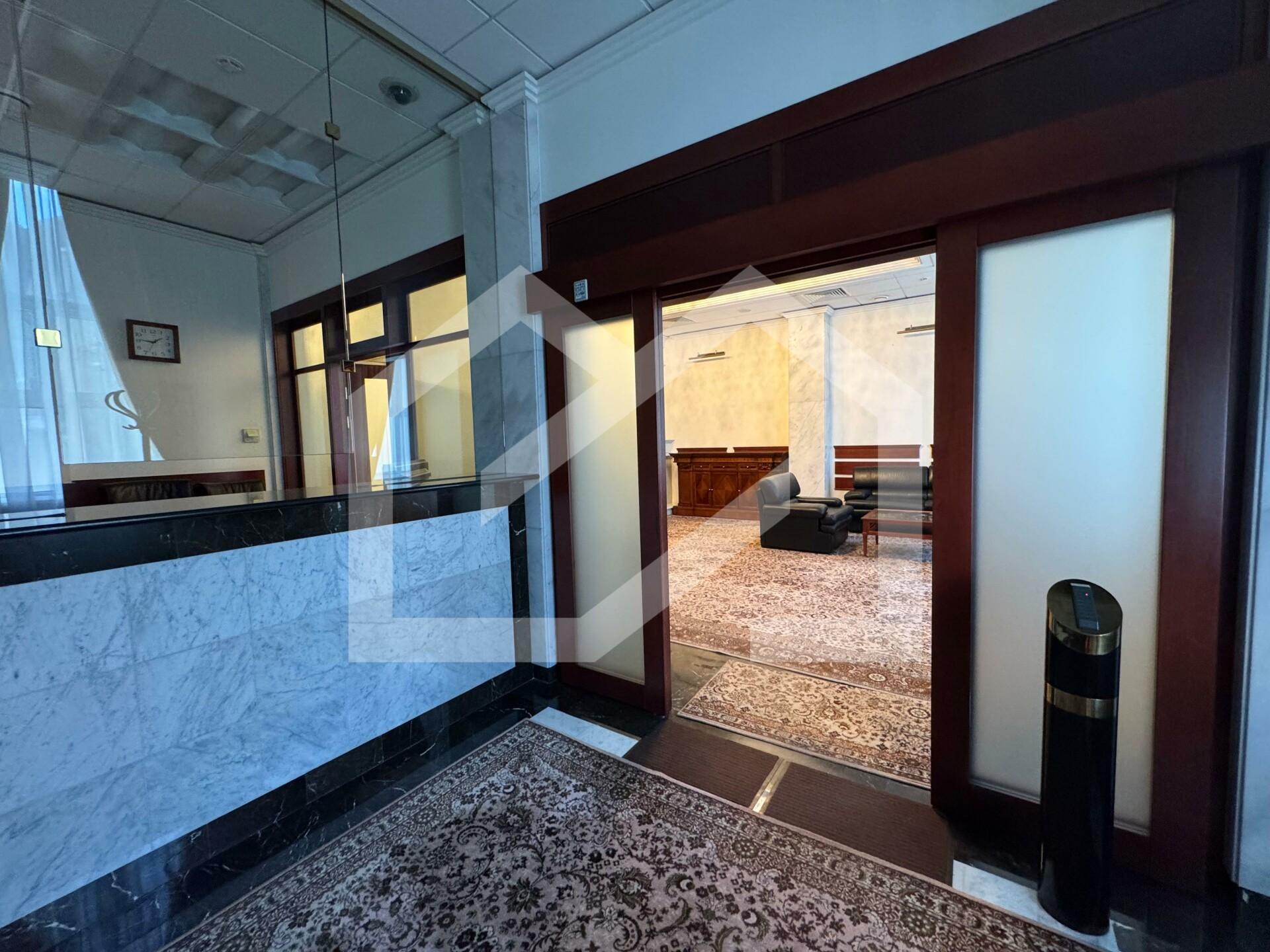 входной шлюз офиса.jpeg